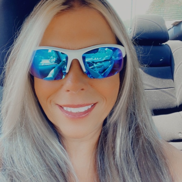 Meet your Posher, Mandy - Picture 1 of 1